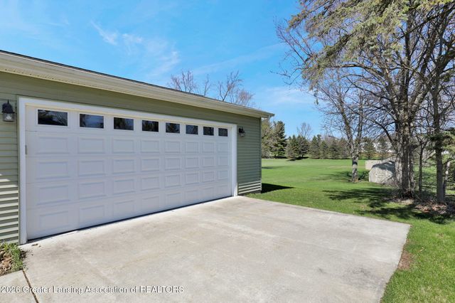 7360 Delta River Drive, Lansing, MI 48906