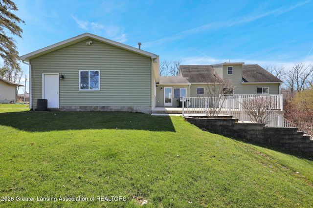 7360 Delta River Drive, Lansing, MI 48906