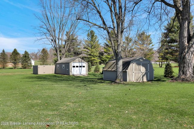 7360 Delta River Drive, Lansing, MI 48906