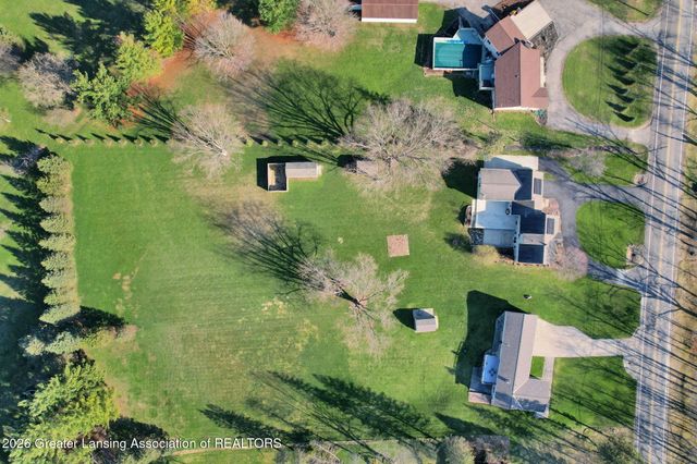 7360 Delta River Drive, Lansing, MI 48906