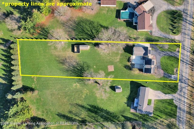 7360 Delta River Drive, Lansing, MI 48906