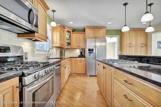 7360 Delta River Drive, Lansing, MI 48906