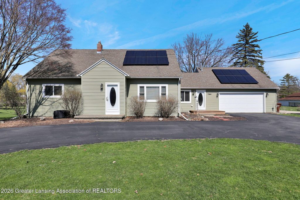 7360 Delta River Drive, Lansing, MI 48906