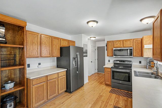 3843 Athens Avenue, Waterford, MI 48329