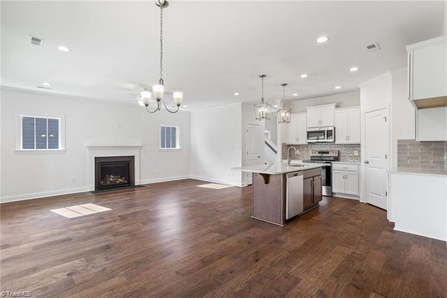 1675 Ashmead Lane, Clemmons, NC 27012