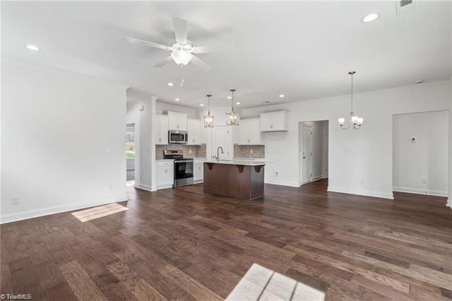 1675 Ashmead Lane, Clemmons, NC 27012