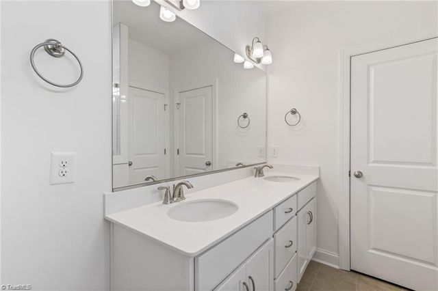 1675 Ashmead Lane, Clemmons, NC 27012