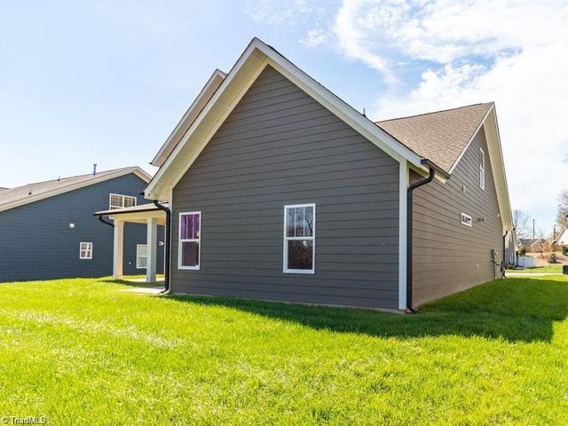 1675 Ashmead Lane, Clemmons, NC 27012
