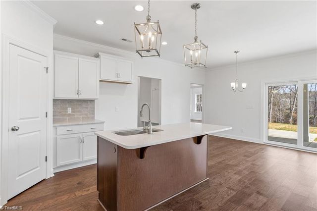 1675 Ashmead Lane, Clemmons, NC 27012