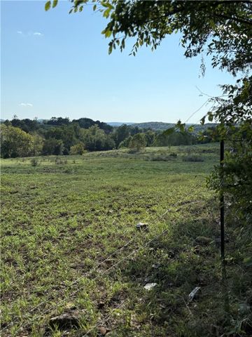 2612 County Road 702, Berryville, AR 72616