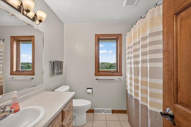 465 WINDING WATERS WAY, De Pere, WI 54115