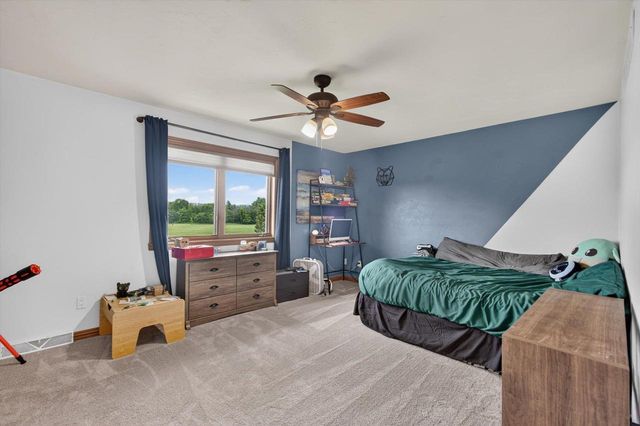 465 WINDING WATERS WAY, De Pere, WI 54115