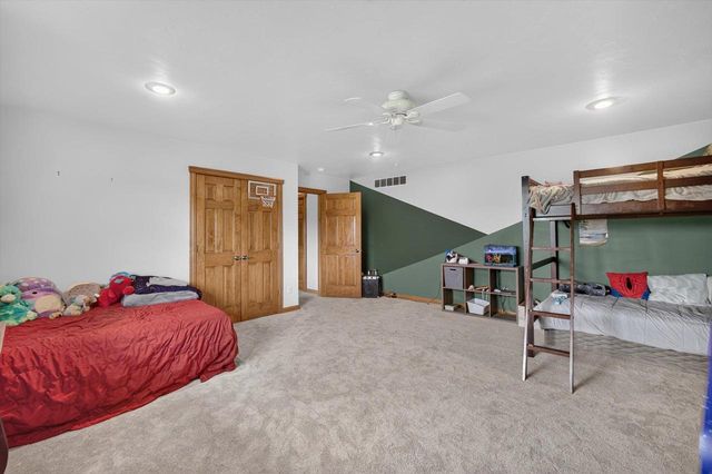 465 WINDING WATERS WAY, De Pere, WI 54115