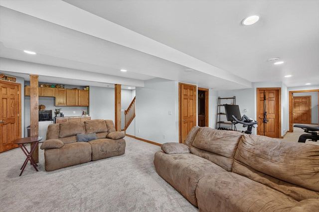 465 WINDING WATERS WAY, De Pere, WI 54115