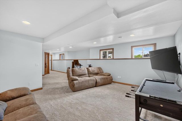 465 WINDING WATERS WAY, De Pere, WI 54115