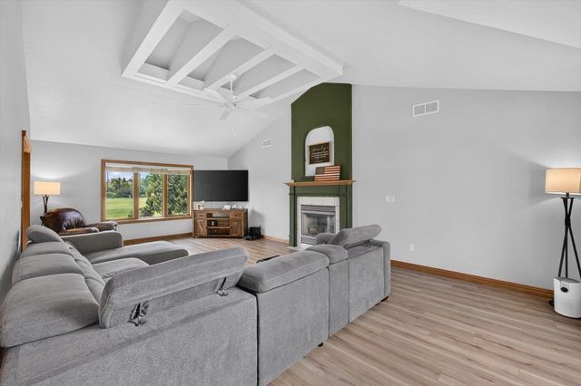 465 WINDING WATERS WAY, De Pere, WI 54115