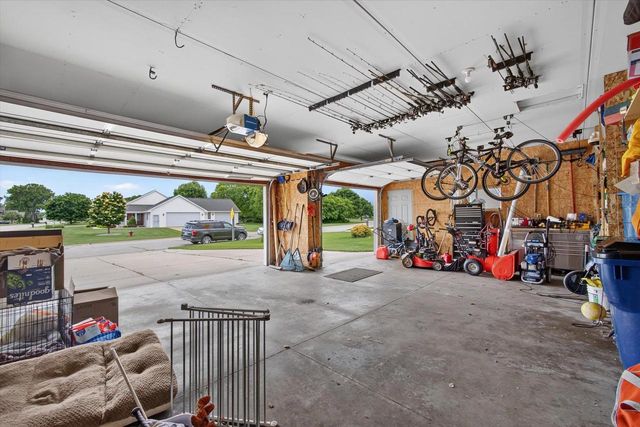 465 WINDING WATERS WAY, De Pere, WI 54115