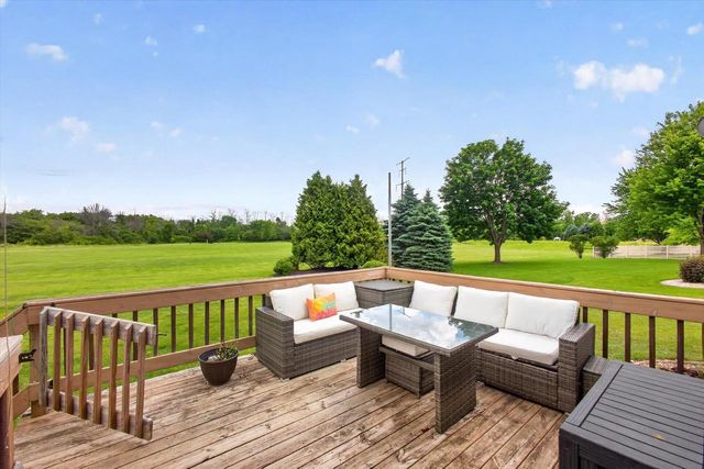 465 WINDING WATERS WAY, De Pere, WI 54115