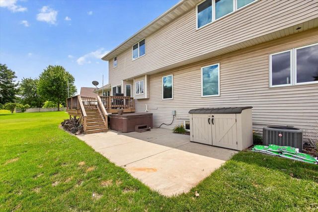 465 WINDING WATERS WAY, De Pere, WI 54115