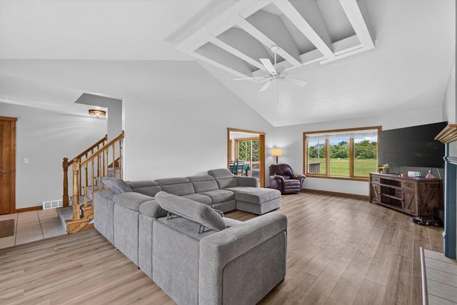 465 WINDING WATERS WAY, De Pere, WI 54115