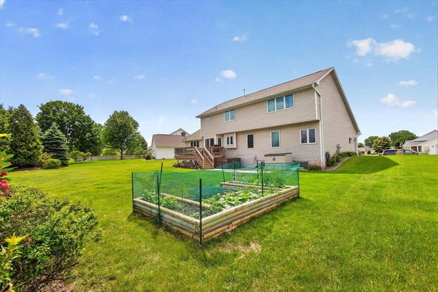 465 WINDING WATERS WAY, De Pere, WI 54115