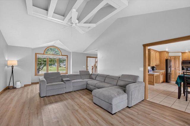 465 WINDING WATERS WAY, De Pere, WI 54115