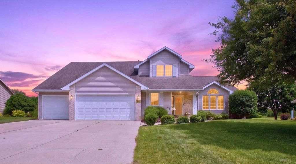 465 WINDING WATERS WAY, De Pere, WI 54115