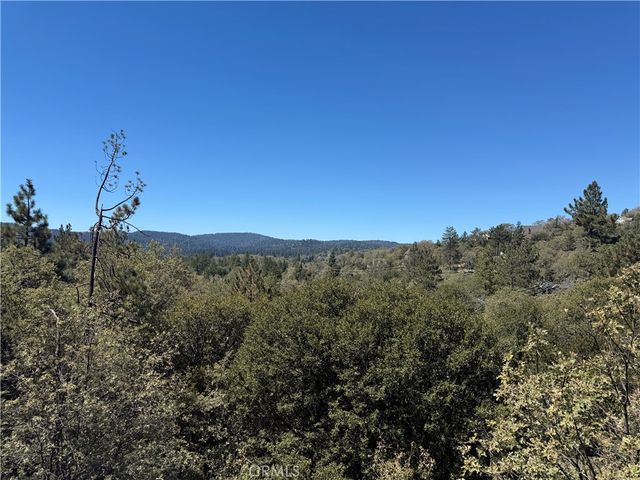 1228 Acadia, Lake Arrowhead, CA 92352