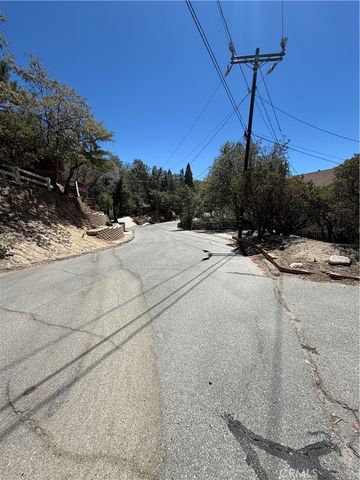 1228 Acadia, Lake Arrowhead, CA 92352