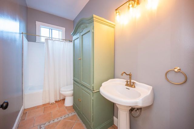 54 E 8th St, Tracy, CA 95376