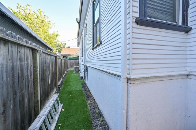 54 E 8th St, Tracy, CA 95376