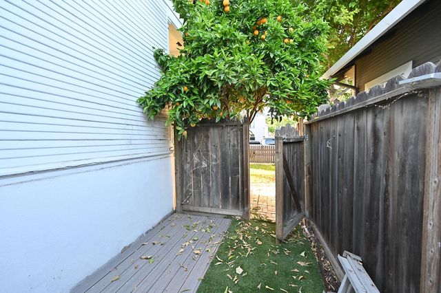 54 E 8th St, Tracy, CA 95376