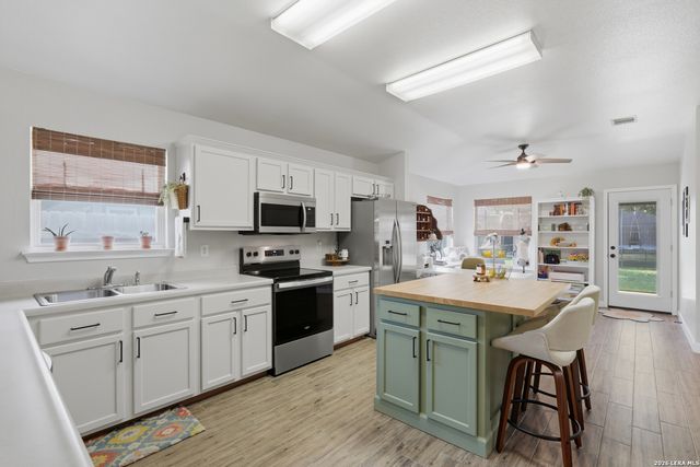 14718 Wilmington, Selma, TX 78154