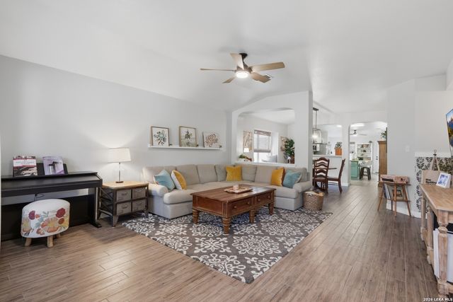 14718 Wilmington, Selma, TX 78154