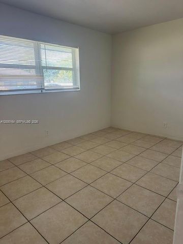 5649 SW 27th St 1, West Park, FL 33023
