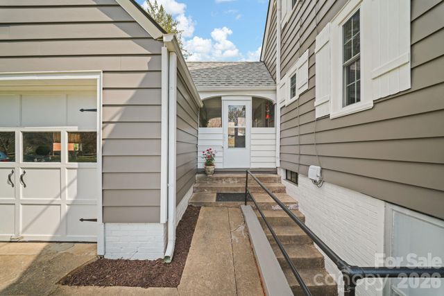 121 Johnson Street, Canton, NC 28716