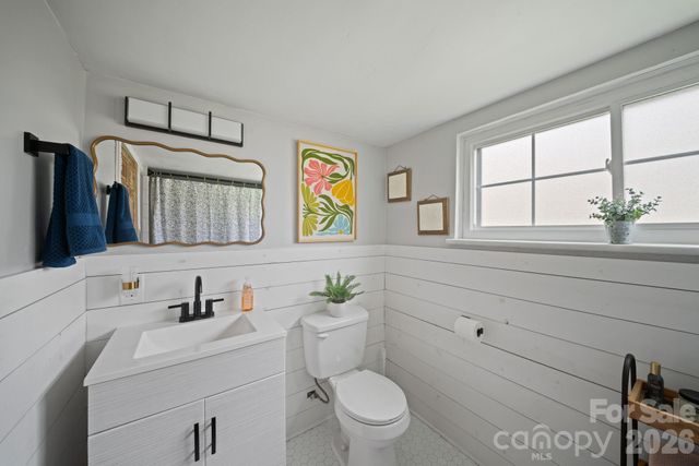 121 Johnson Street, Canton, NC 28716