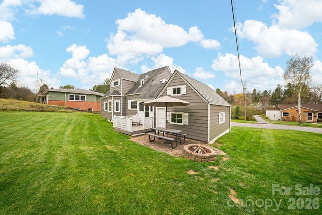 121 Johnson Street, Canton, NC 28716