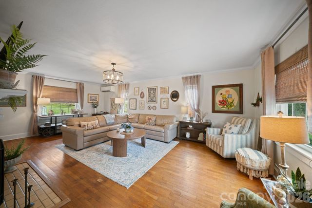 121 Johnson Street, Canton, NC 28716