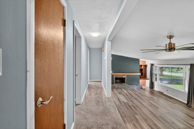 628 HIGH Terrace, Dekalb, IL 60115