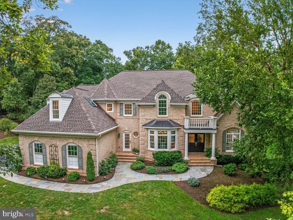 13724 BALMORAL GREENS AVE, Clifton, VA 20124