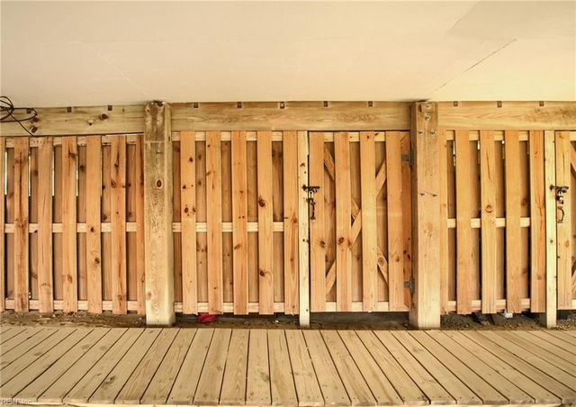 914 W Ocean View Ave Apt 201, Norfolk, VA 23503