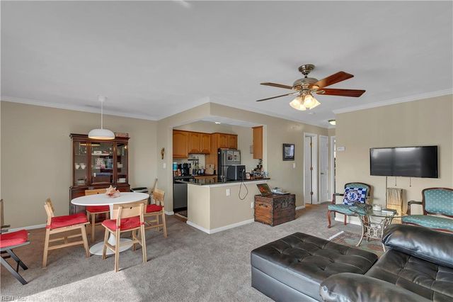 914 W Ocean View Ave Apt 201, Norfolk, VA 23503