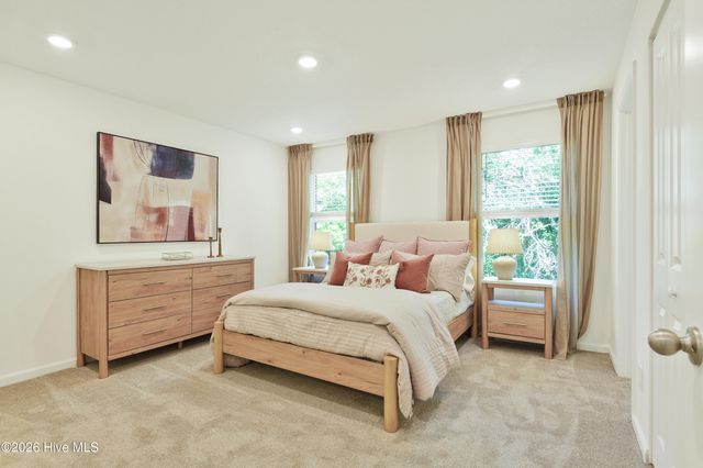 590 Sandy Hollow Drive, Jacksonville, NC 28540