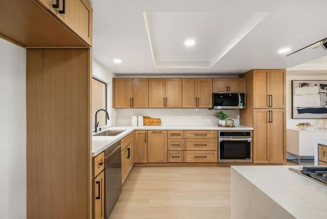 4 Maximo Way, Palm Desert, CA 92260