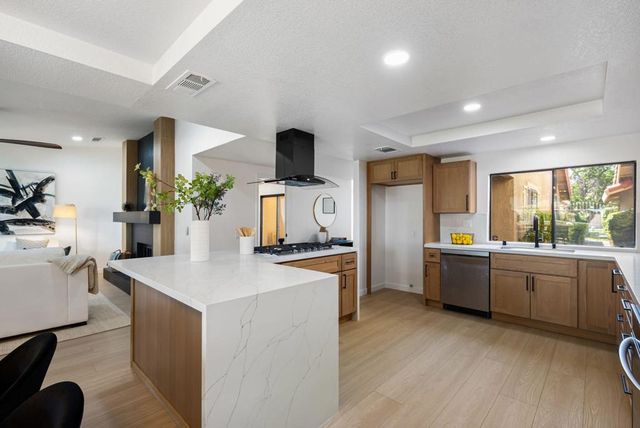 4 Maximo Way, Palm Desert, CA 92260