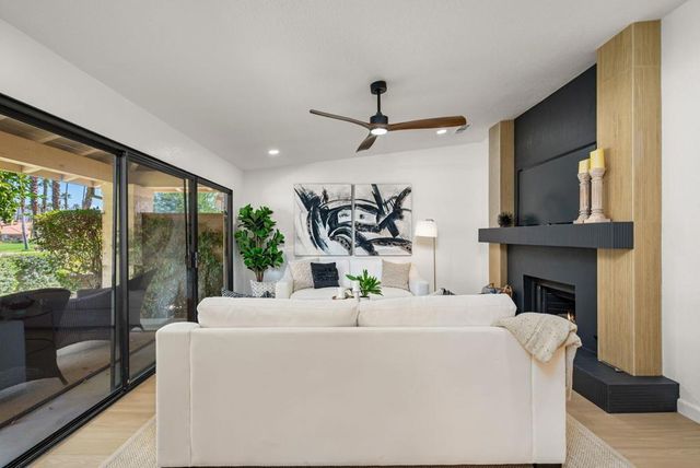 4 Maximo Way, Palm Desert, CA 92260