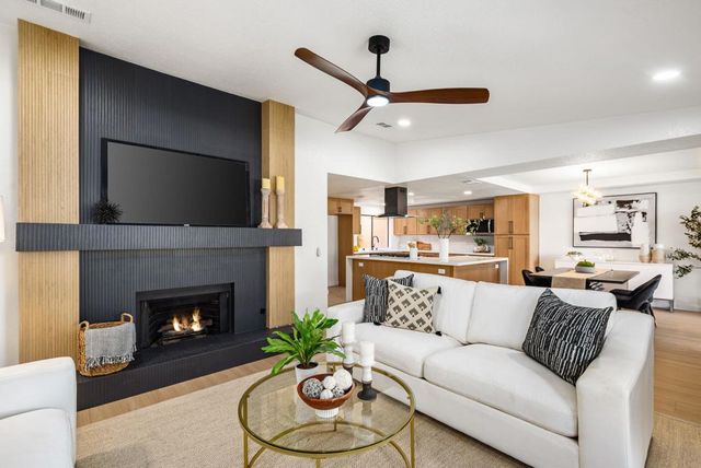 4 Maximo Way, Palm Desert, CA 92260