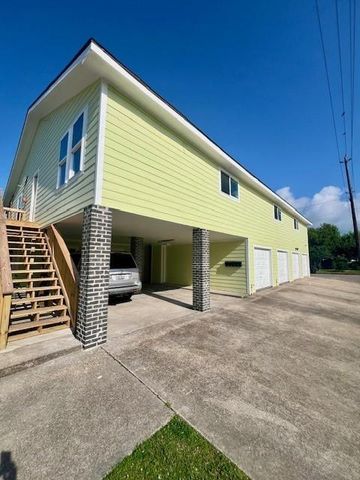 2305 55th Street 3, Galveston, TX 77551
