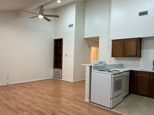 2305 55th Street 3, Galveston, TX 77551